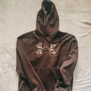 ⚡️brown/camo under armour sweatshirt !